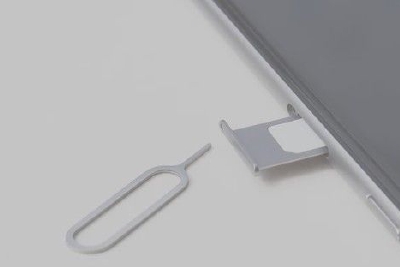 四大妙招取出iPhone SIM卡槽：你不會還在用牙簽吧？