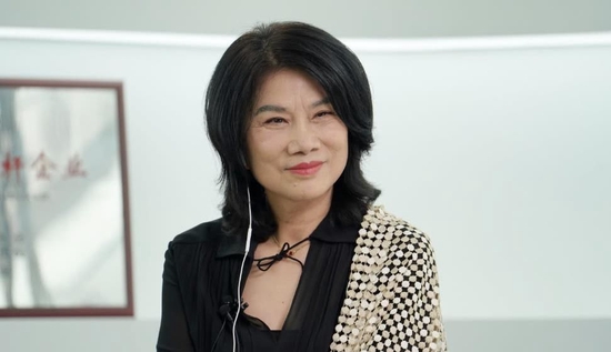 孟羽童淡出直播间。