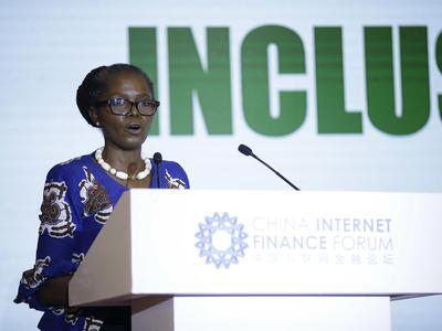 图为加纳央行支付司副司长Clarissa Kudowor