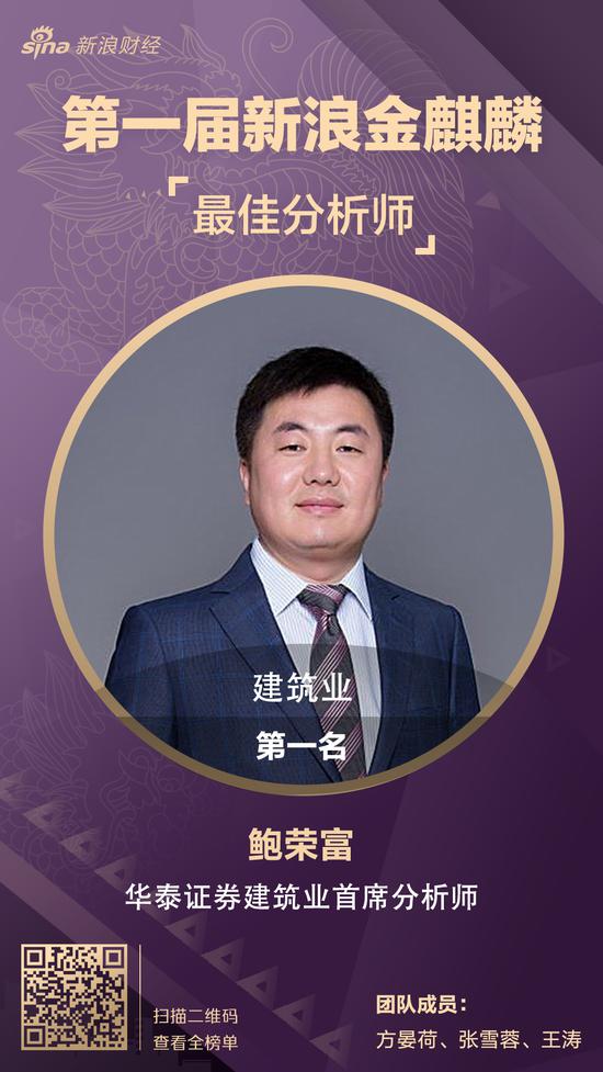 玛莎娱乐_大白鲨搁浅后被好心路人拖回海里