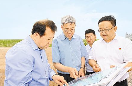 甘肃省委书记尹弘倾力守护绿水青山积极培育特色产业
