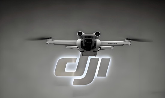 大疆“密会”百家投资机构：不提上市，调研新品，剑指影石 | BUG