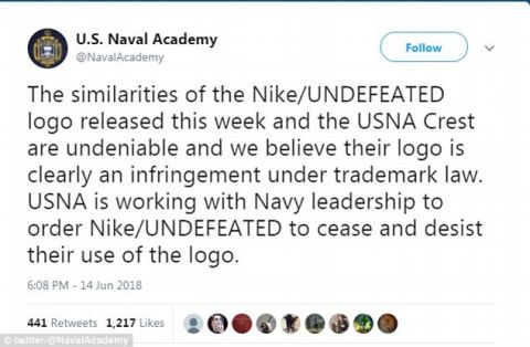 美国海军学院的一条推特警告耐克，他们打算采取法律行动。