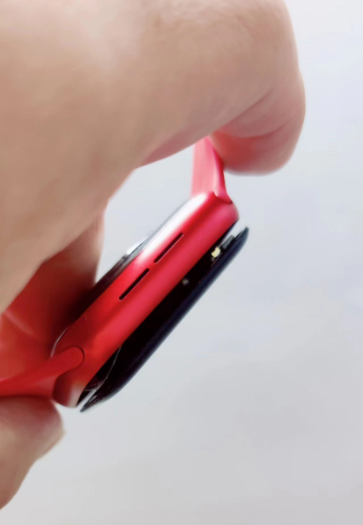 苹果手表表盘脱落，维修费高达1600