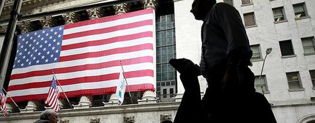 美国国债收益率曲线倒挂 道指暴跌800点