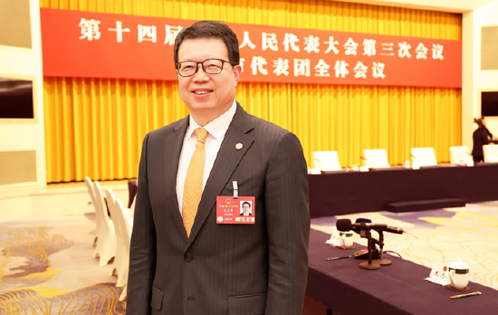 全國人大代表、中國鐵塔董事長張誌勇