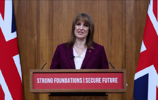 英国商界警告财政大臣摒弃短视思维 称名目繁多的小额增税将冲击企业