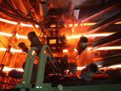 外媒：美国钢铁企业致信特朗普 敦促遏制钢铁进口 [正面]