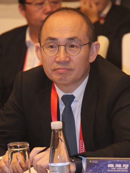 SOHO(中国)有限公司联合创始人、董事长潘石屹