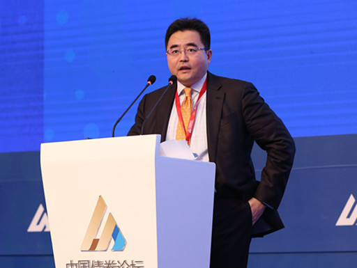 嘉实基金副总经理,董事总经理、机构和固定收益业务CIO经雷