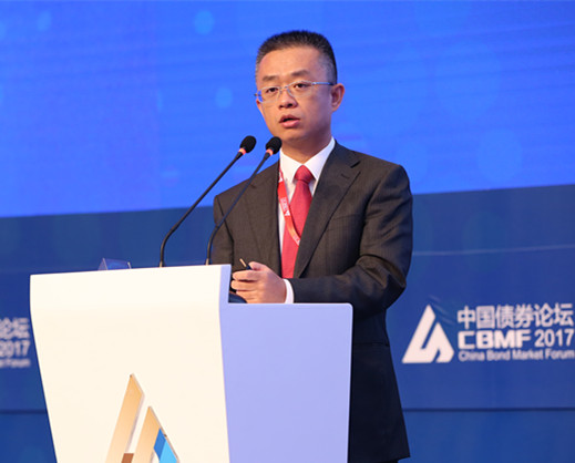 第一创业证券董事总经理,固定收益部首席投资官明佳