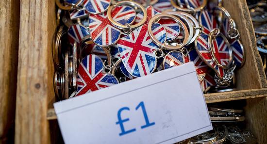 英国人圣诞节信用卡账单总额超110亿美元