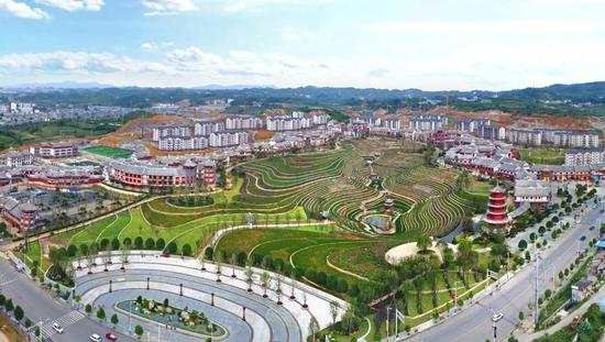 恒大集团援建的大方县城移民安置区