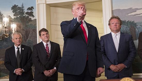 特朗普首份贸易报告五大要点 将用一切手段施