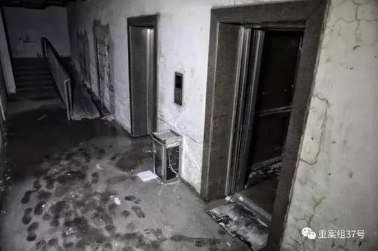 失火公寓楼地下一层电梯。 新京报记者 王嘉宁 摄