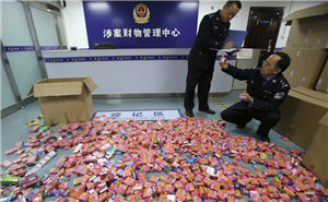 沈阳追回1400万欠款 现场发放给农民工