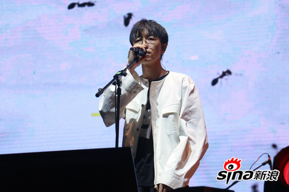 朴树 疯狂猜歌_疯狂猜歌4个字歌名且听风吟介绍(3)