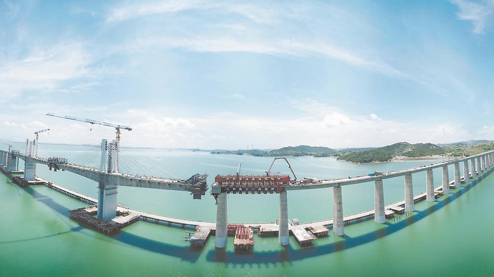 新建福厦铁路湄洲湾跨海大桥即将合龙
