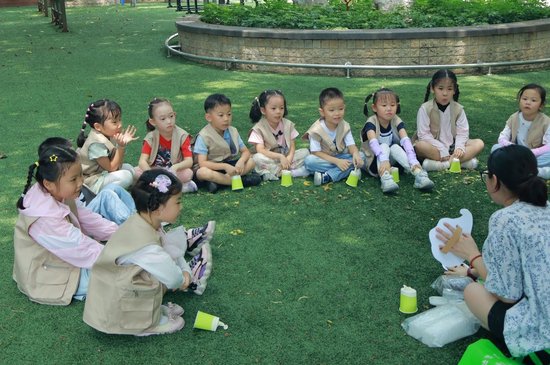 （一中国贸幼儿园“探秘自然”课程）