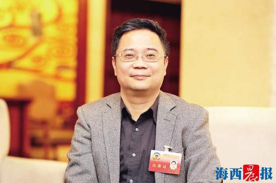 市政协委员、市作协副主席 夏炜
