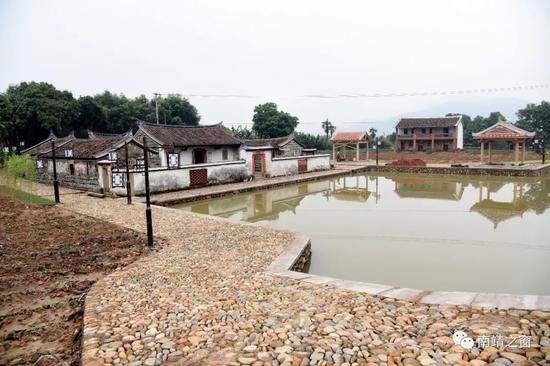 龙庄村人口_角峪镇苏庄村人口