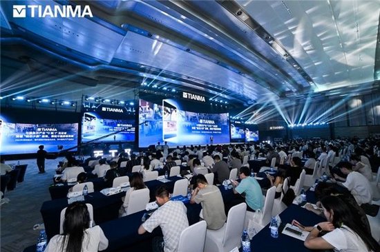 （2025年天马高端OLED技术品牌发布会）