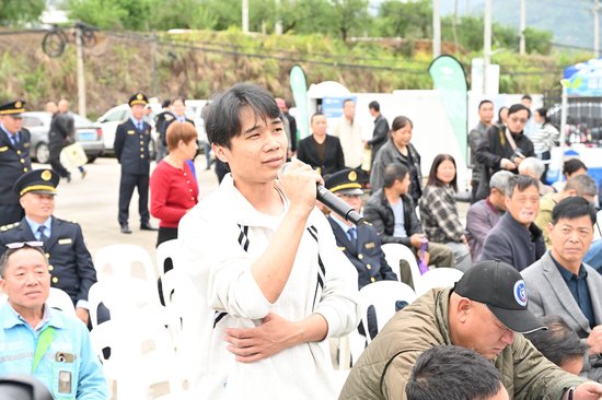 农户在知识问答环节中回答问题
