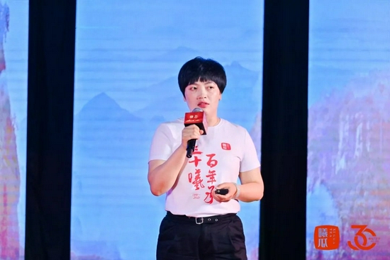 副总经理李双英女士进行市场部署宣讲