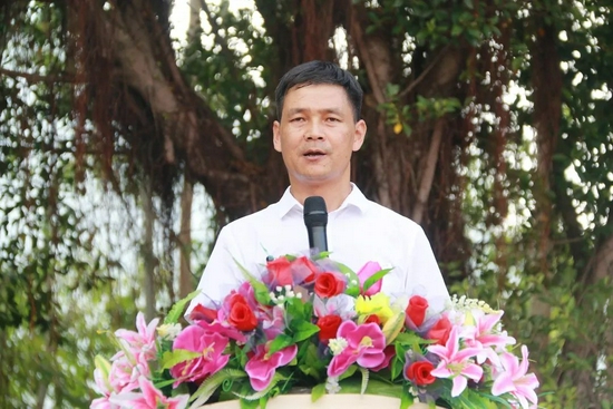 高中部负责人赖闽玉发表讲话