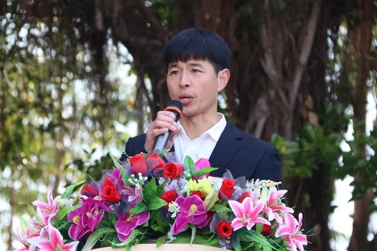 高中部侯兆田老师发言