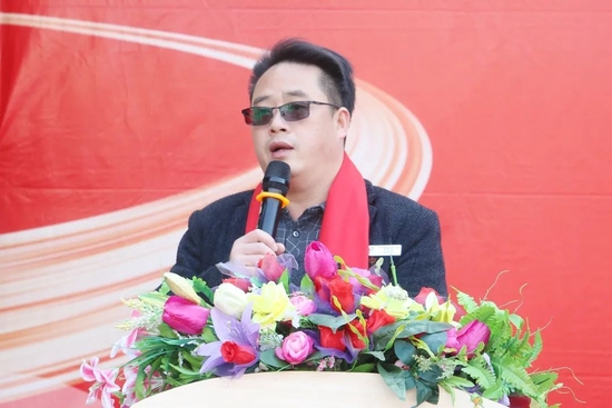温善斌副校长宣读获奖学生名单