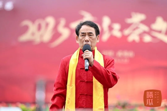 南平市海峡茶业交流协会会长 黄以西