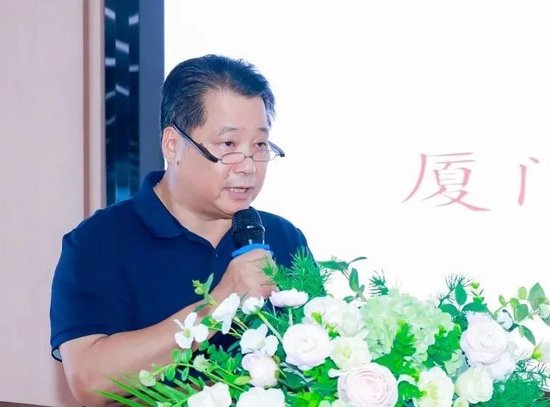 市美协秘书长林再福致辞