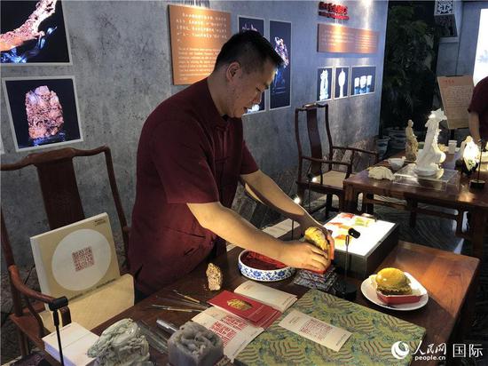 寿山石雕(记者贾文婷 摄)