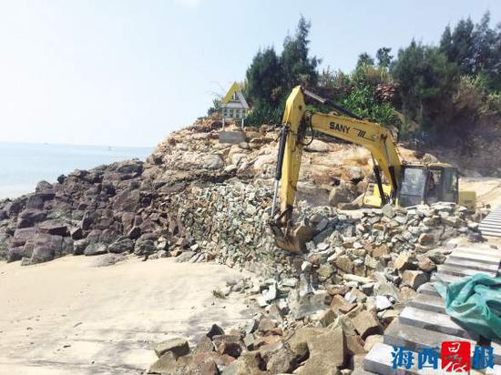 无居民海岛上的违法搭建被拆除。