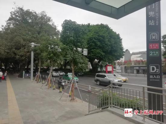 南门兜站D2出入口 林学晨/摄