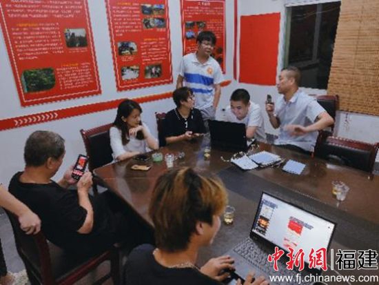 5天时间向无偿为镇里提供了10篇公众号文章、10条优质短视频、30个抖音作品,有效提升了畲寨风情游知名度