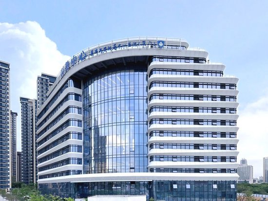 （复旦大学附属中山医院厦门医院科研教学楼项目实景图）