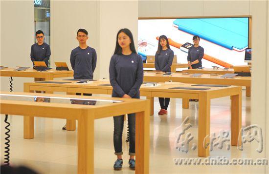 福州首家苹果直营店今天开业 面积超厦门店