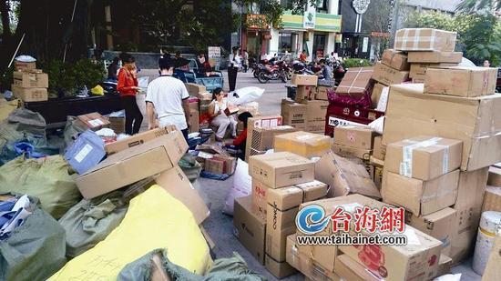 双11将至快递业抢人忙 日薪300元仍难招到人