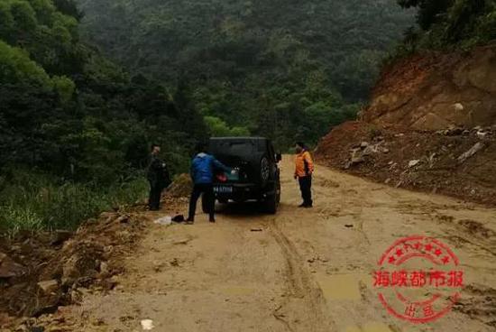 福州6名年轻人游玩迷路1男子抓石蛙已失踪3天