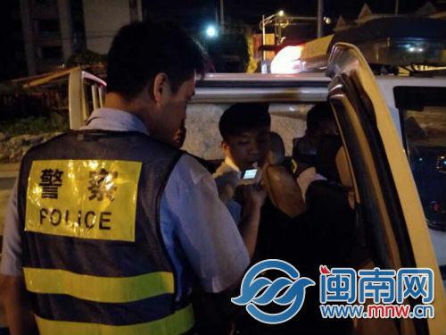 民警当即对其进行酒精测试