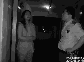 据高德松民警介绍;该女子当晚被其丈夫殴打致脸部多处淤青。目前,该男子尤某孟因阻碍执法公务被处于7天的治安行政拘留