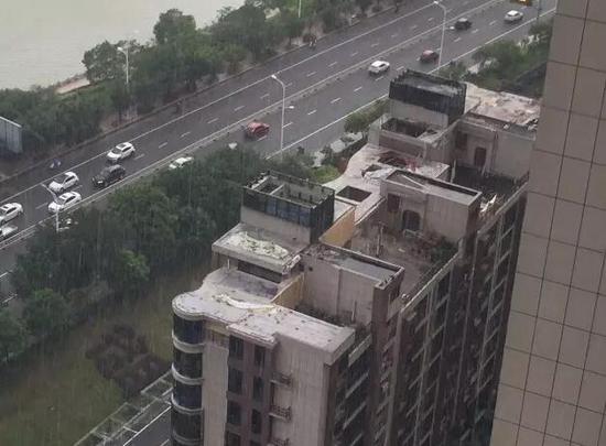 楼顶违建严重