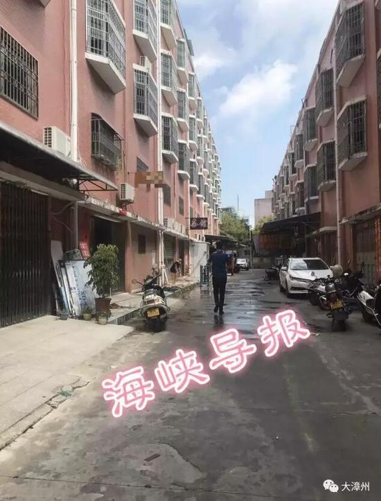 案发的公寓门口