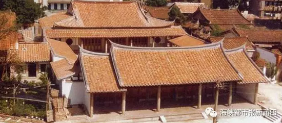 2002年5月,合并莆田县博物馆,迁至古谯楼。