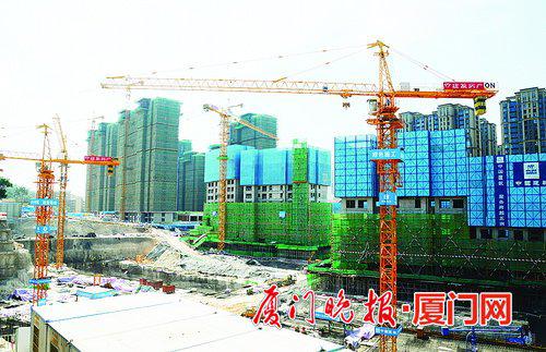 刘东华 摄