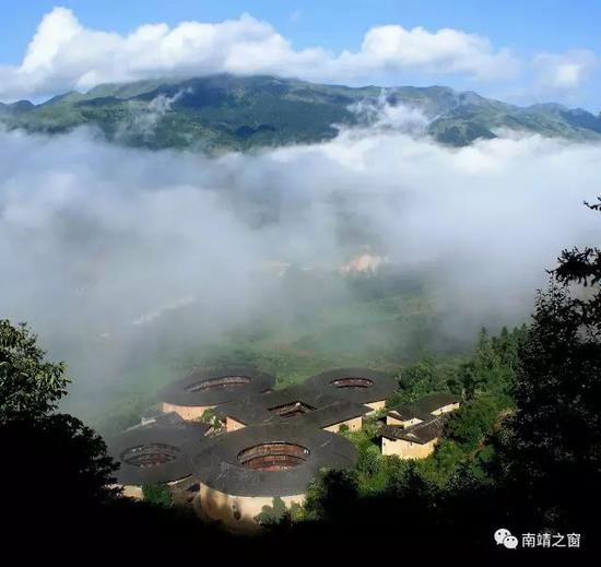 黄亮忠 摄