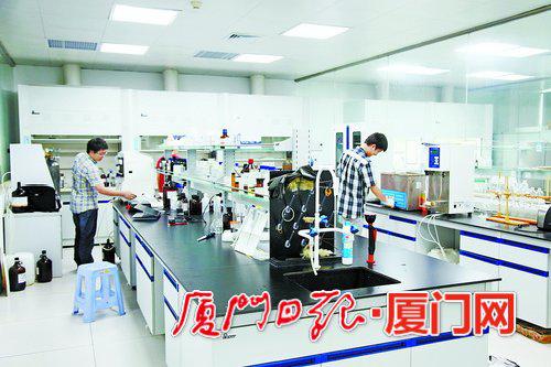 公共技术服务平台为中小微企业提供服务。(本组图/火炬高新区 提供)