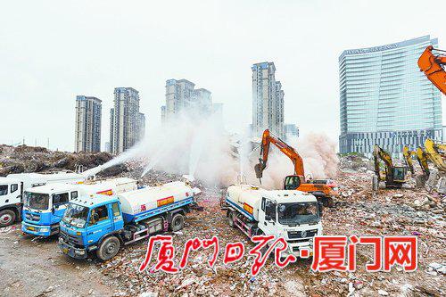 3月14日，下忠社旧村改造项目最后一栋旧房屋完成拆除。（厦门日报社全媒体记者 林铭鸿 摄）